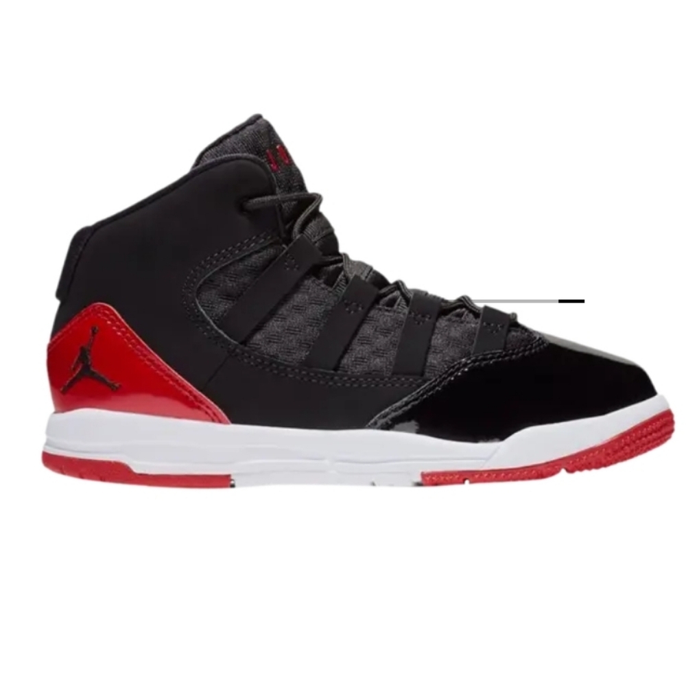 Air Jordan Max Aura Kids Sneakers